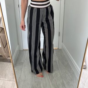 Fashion Black and White Flowy Pants